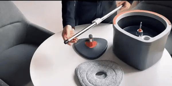 🧹 “Spinning Mop with Bucket (F03) – 360° Rotating, Easy Cleaning & Durable Design for Home & Office” ✨